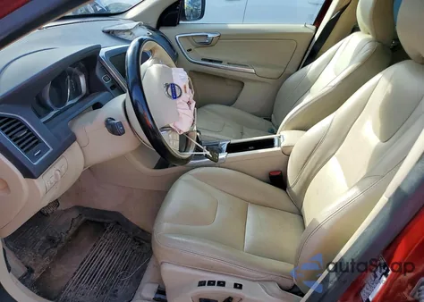 2016 Volvo Xc60 T5 Premier z USA, uszkodzony, nr VIN YV4612RK4G2916876